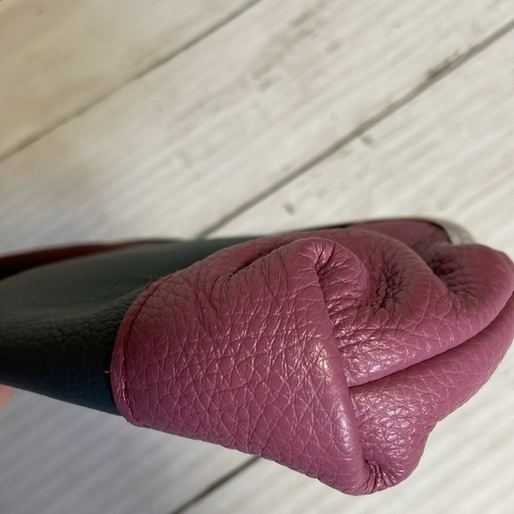 Like New Elophina Tricolor Leather Kiss Lock Make Up Pouch - Picture 8 of 13